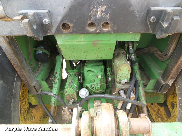 image for item DD5865 1979 John Deere 4440 tractor