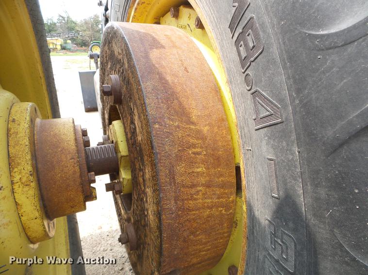 image for item DD5865 1979 John Deere 4440 tractor