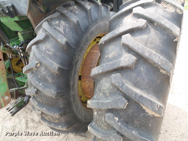 image for item DD5865 1979 John Deere 4440 tractor