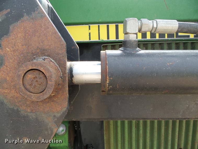 image for item DD5865 1979 John Deere 4440 tractor