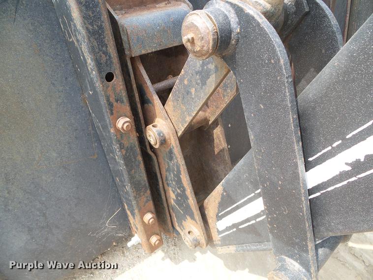 image for item DD5865 1979 John Deere 4440 tractor