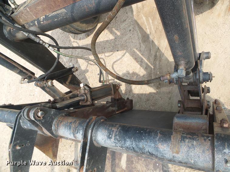 image for item DD5865 1979 John Deere 4440 tractor