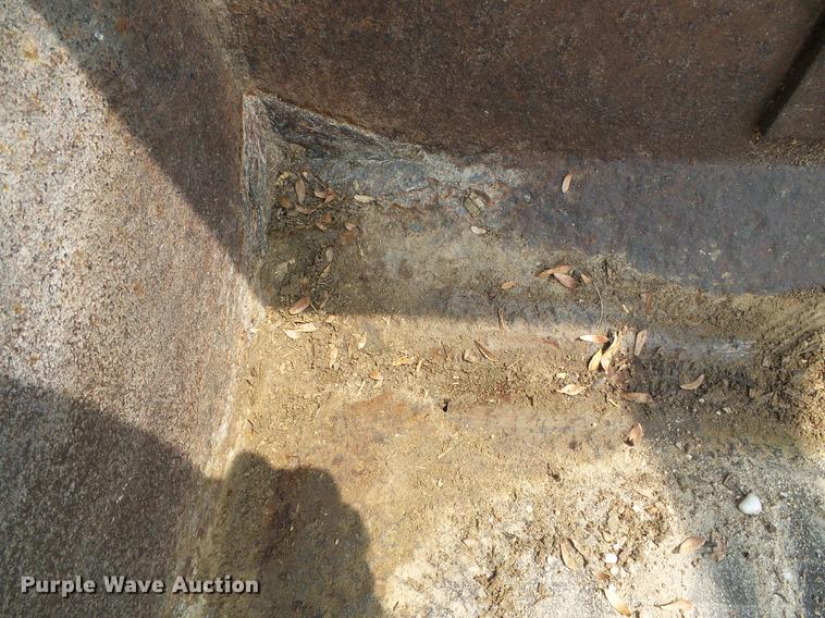 image for item DD5865 1979 John Deere 4440 tractor