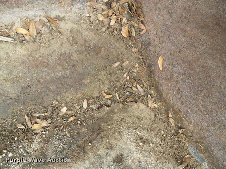 image for item DD5865 1979 John Deere 4440 tractor