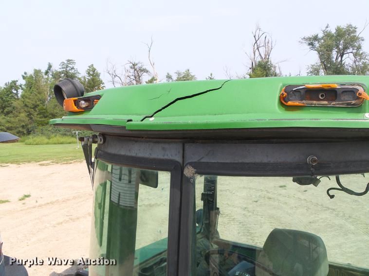 image for item DD5865 1979 John Deere 4440 tractor