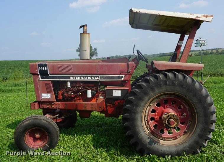 image for item DD6419 1972 International 1466 tractor