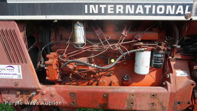 image for item DD6419 1972 International 1466 tractor