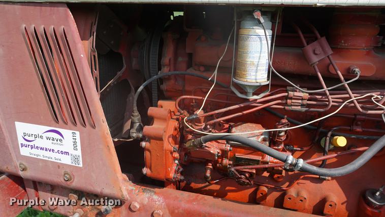 image for item DD6419 1972 International 1466 tractor