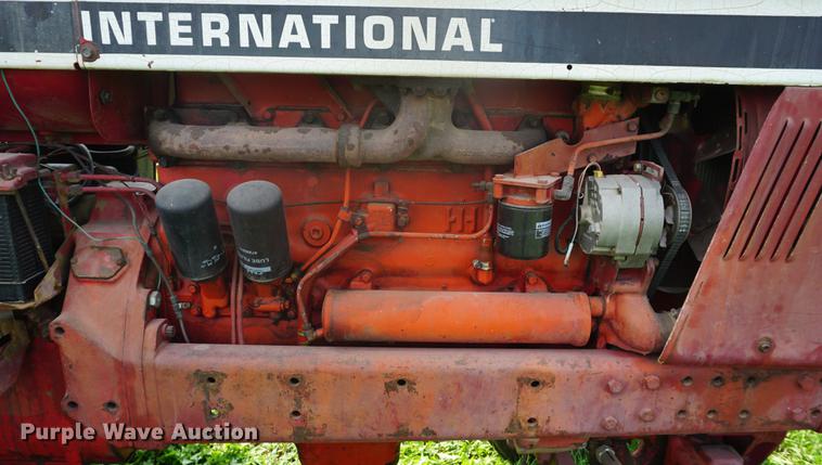 image for item DD6419 1972 International 1466 tractor