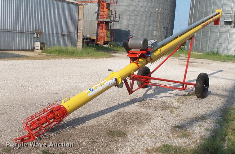 image for item DD7357 Westfield WR80-31 grain auger