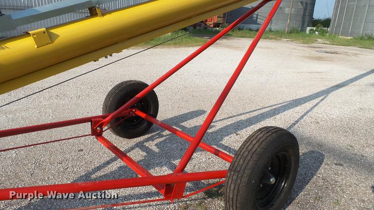 image for item DD7357 Westfield WR80-31 grain auger