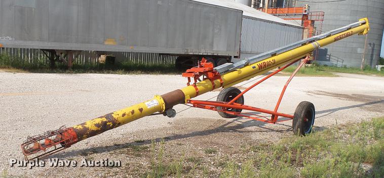 image for item DD7358 Westfield WR80-31 grain auger