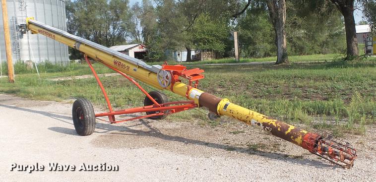 image for item DD7358 Westfield WR80-31 grain auger