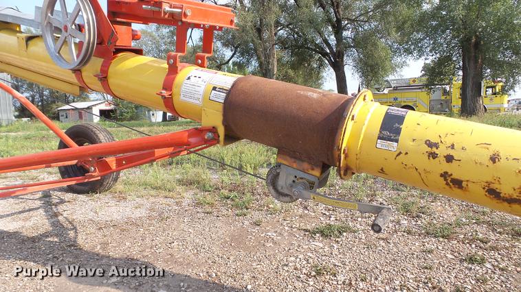 image for item DD7358 Westfield WR80-31 grain auger