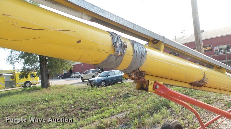 image for item DD7358 Westfield WR80-31 grain auger