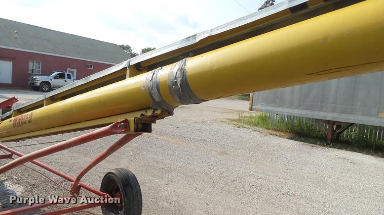 image for item DD7358 Westfield WR80-31 grain auger