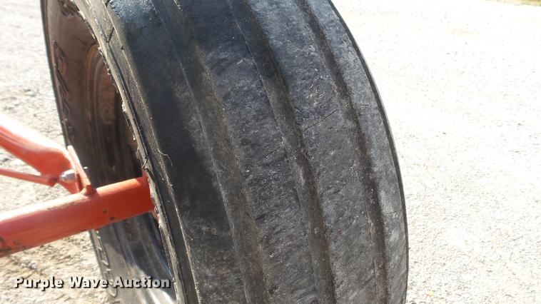 image for item DD7358 Westfield WR80-31 grain auger