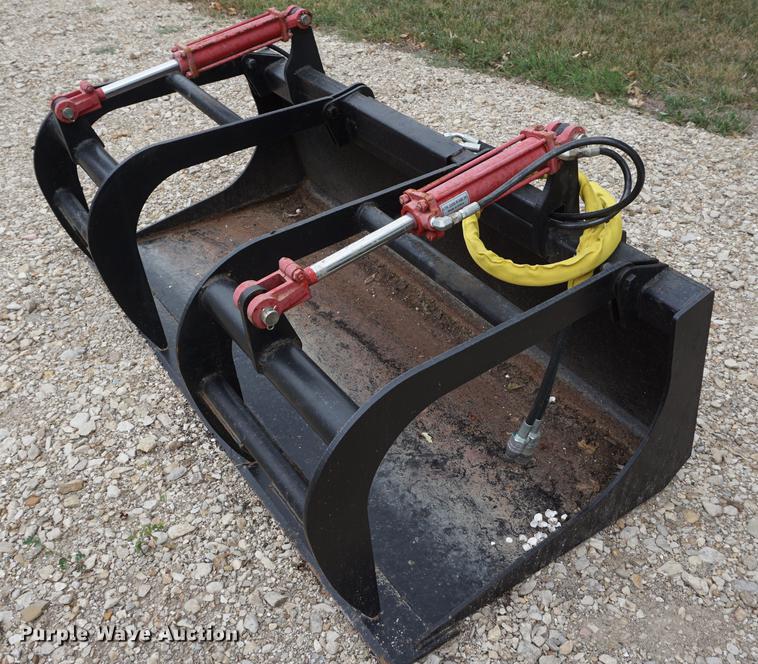 image for item DD7884 Skid steer grapple bucket