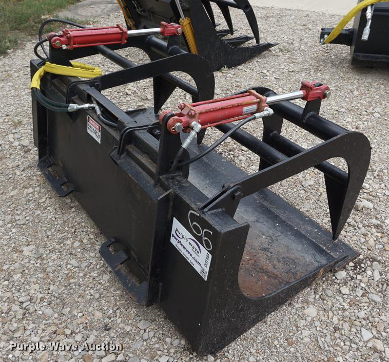 image for item DD7884 Skid steer grapple bucket