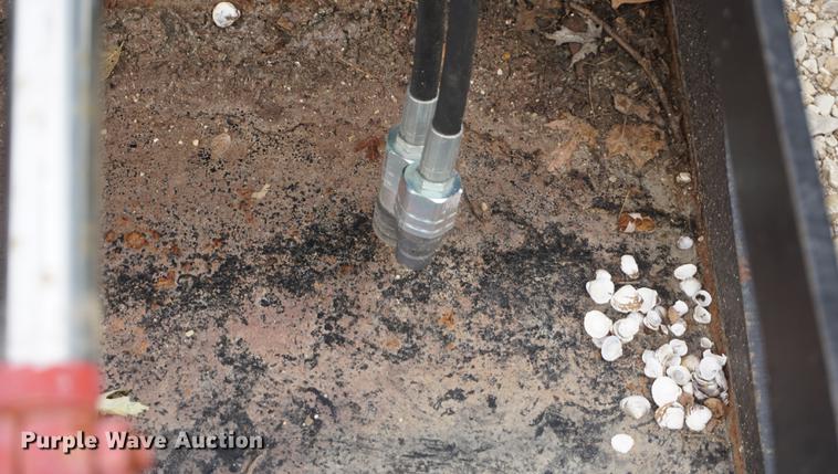 image for item DD7884 Skid steer grapple bucket