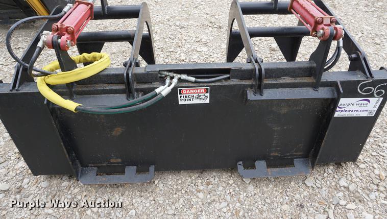 image for item DD7884 Skid steer grapple bucket