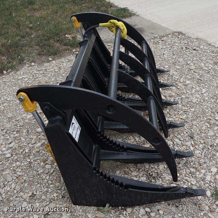 image for item DD7885 Skid steer root grapple bucket