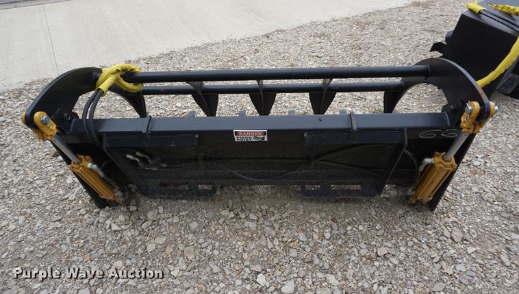 image for item DD7885 Skid steer root grapple bucket