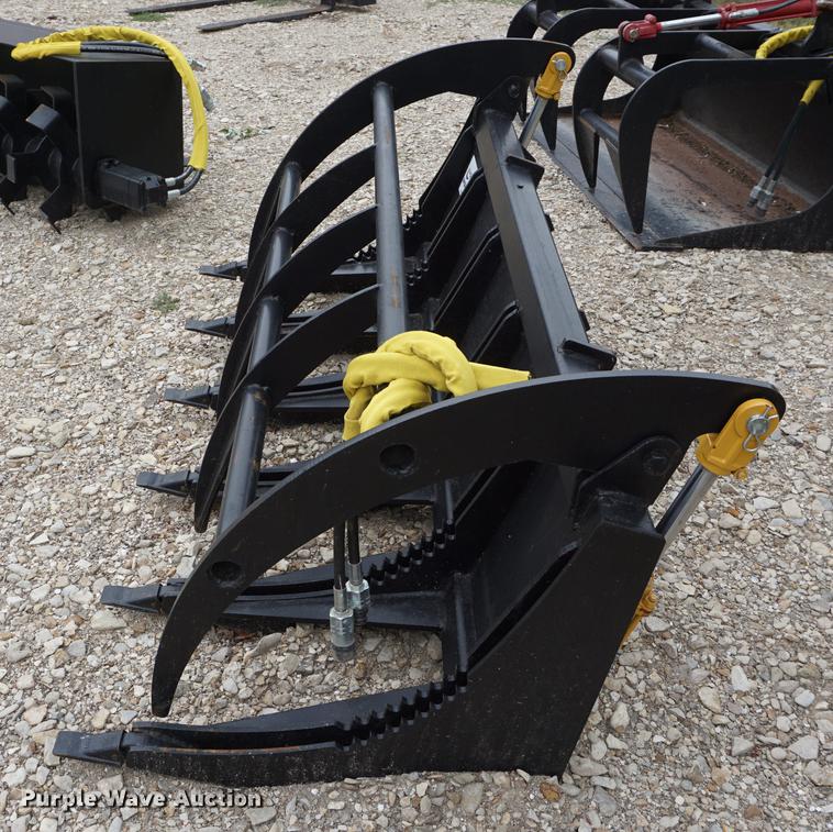 image for item DD7885 Skid steer root grapple bucket