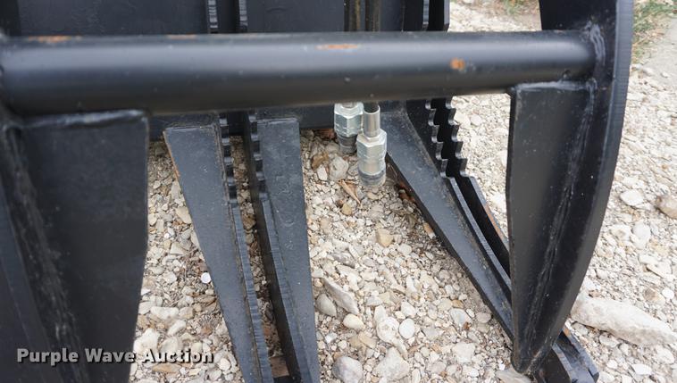 image for item DD7885 Skid steer root grapple bucket