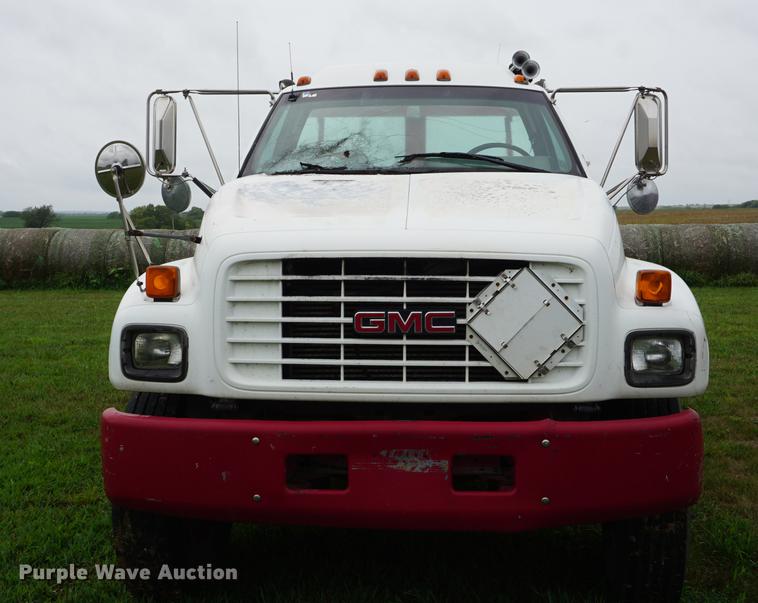 image for item DD7910 1998 GMC C7500 service truck with crane