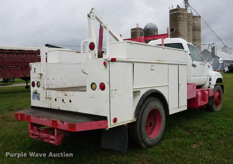 image for item DD7910 1998 GMC C7500 service truck with crane