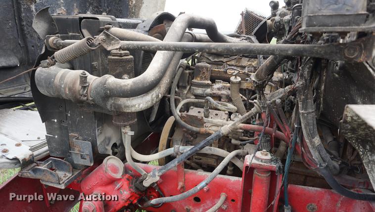 image for item DD7910 1998 GMC C7500 service truck with crane