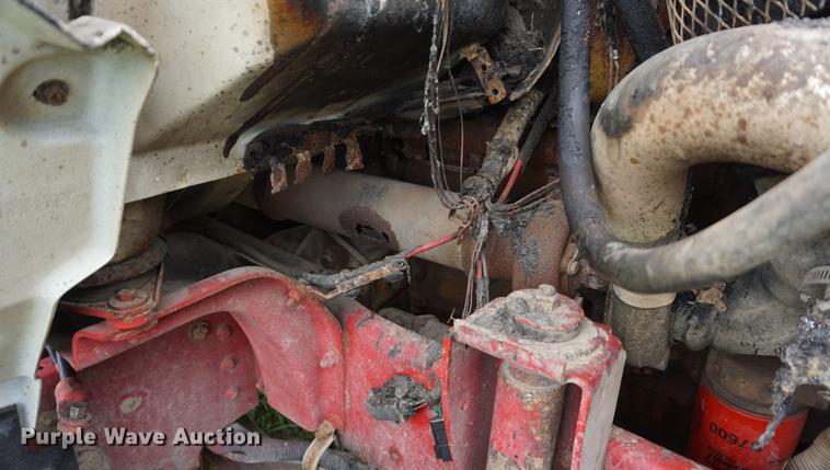 image for item DD7910 1998 GMC C7500 service truck with crane