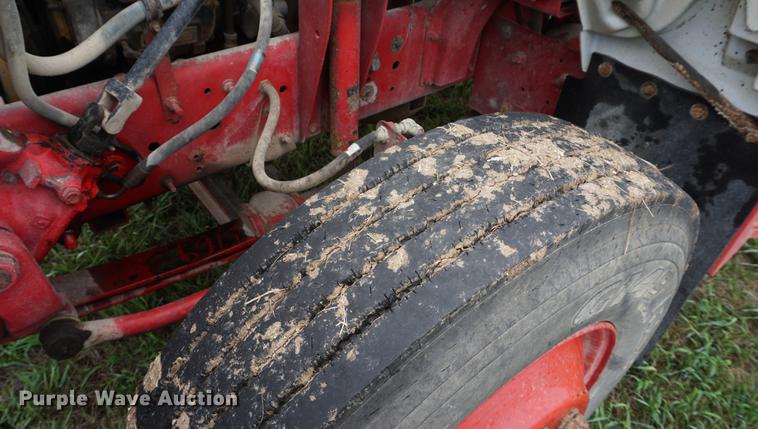 image for item DD7910 1998 GMC C7500 service truck with crane