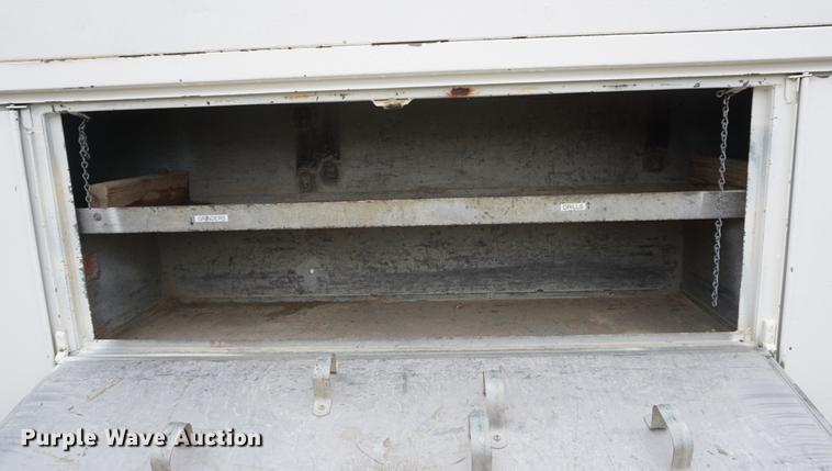 image for item DD7910 1998 GMC C7500 service truck with crane