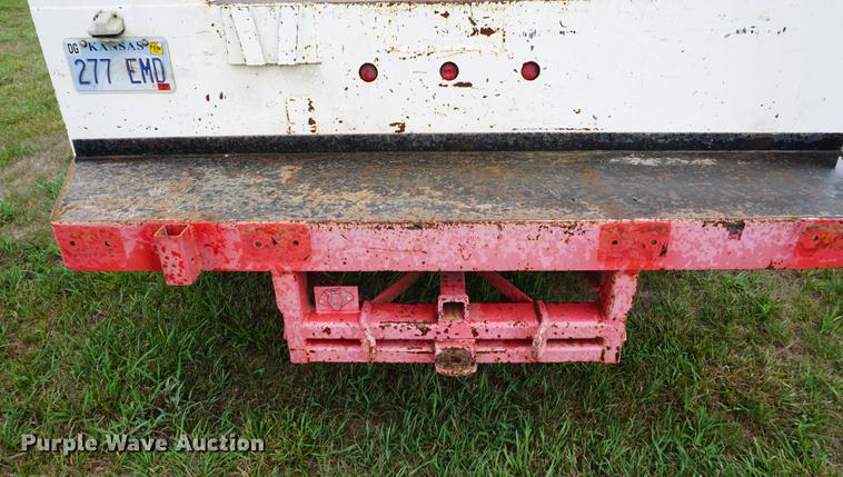 image for item DD7910 1998 GMC C7500 service truck with crane