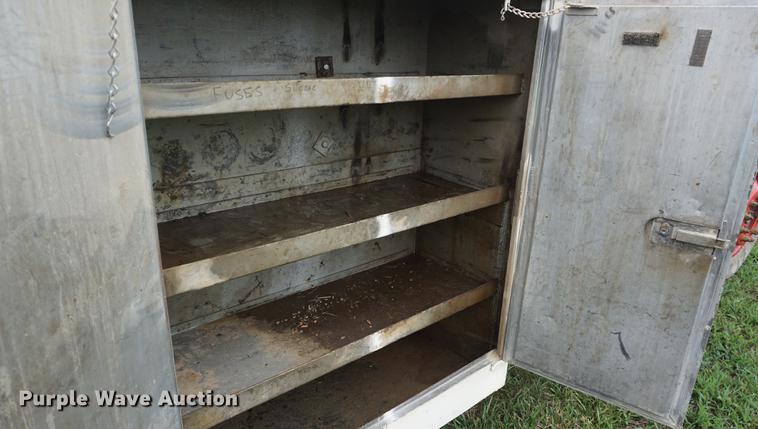 image for item DD7910 1998 GMC C7500 service truck with crane