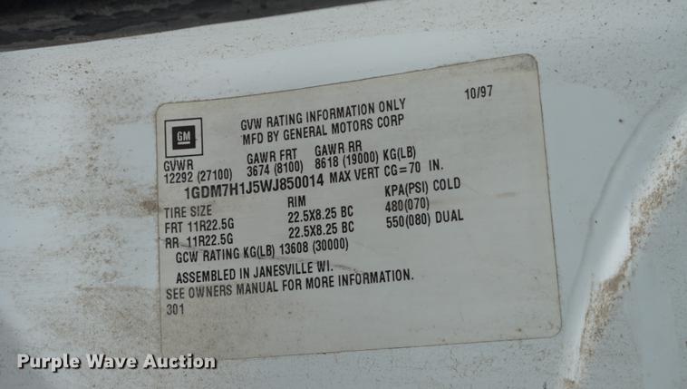 image for item DD7910 1998 GMC C7500 service truck with crane