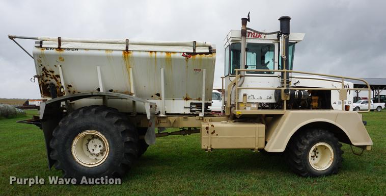 image for item DD7911 1998 Tyler 4330 applicator