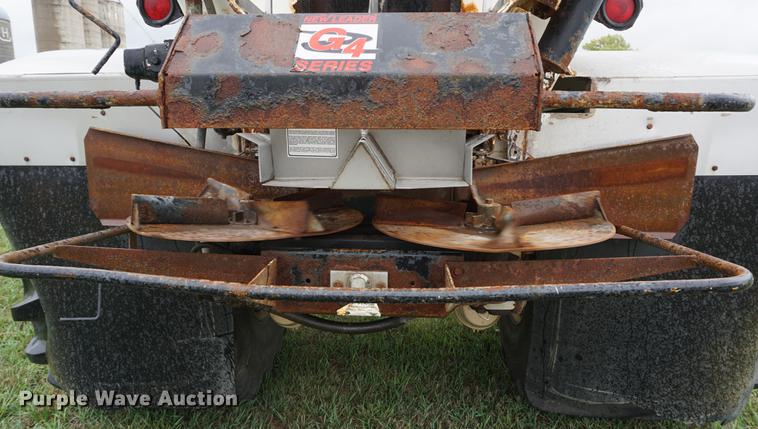 image for item DD7911 1998 Tyler 4330 applicator