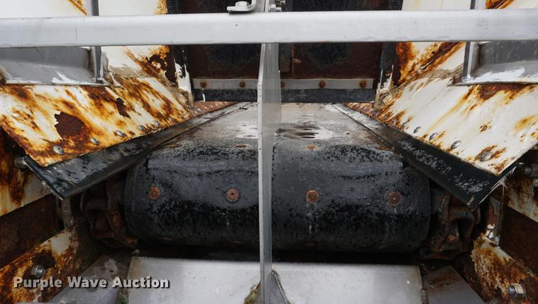 image for item DD7911 1998 Tyler 4330 applicator