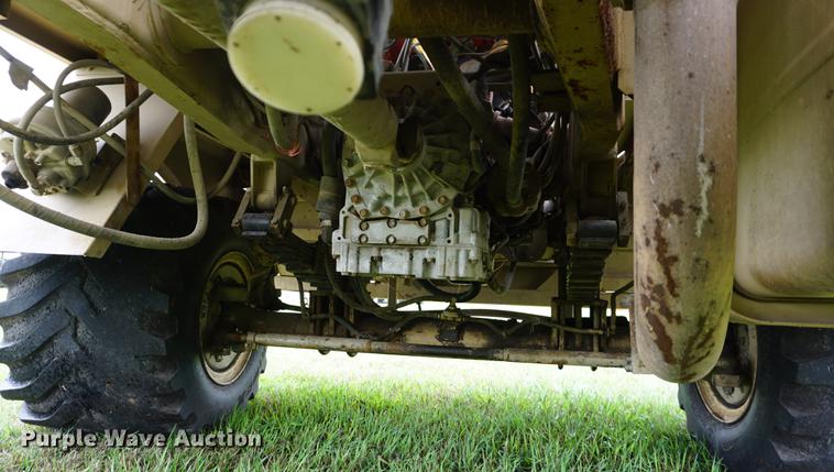 image for item DD7911 1998 Tyler 4330 applicator