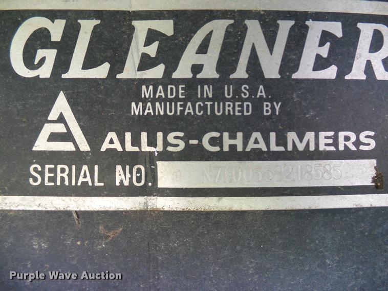 image for item DD8364 Gleaner N7 combine