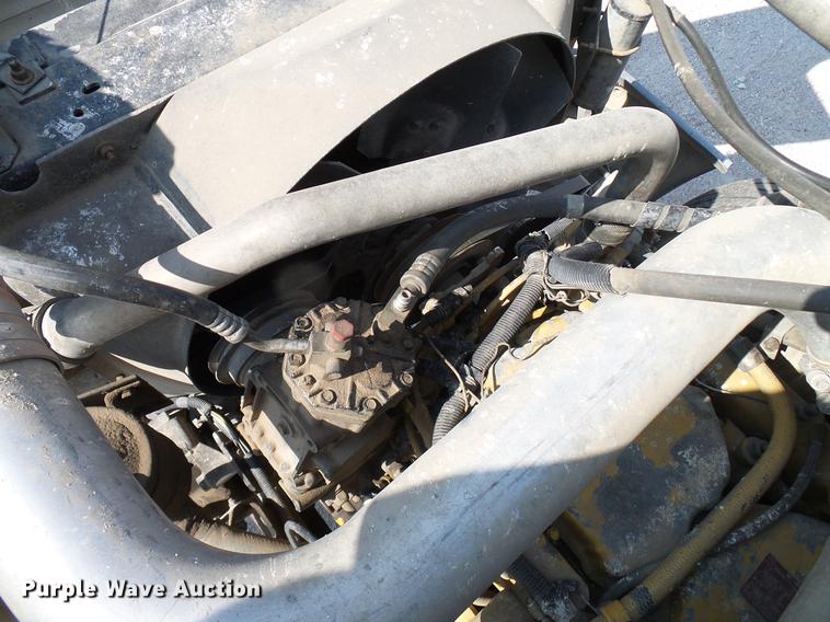 image for item DD8377 1991 International 8200 livestock truck