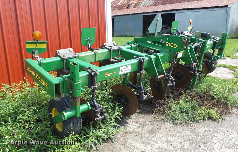 image for item DE5164 John Deere 2100 in-line ripper