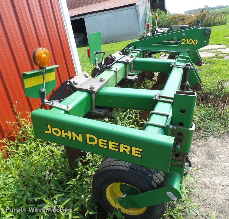 image for item DE5164 John Deere 2100 in-line ripper