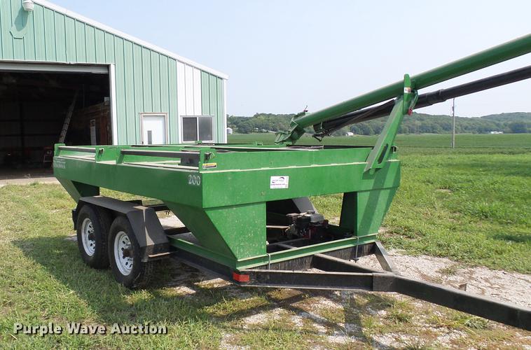 image for item DE5165 Patriot 200 seed tender trailer