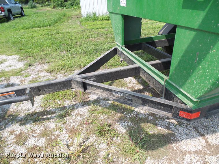 image for item DE5165 Patriot 200 seed tender trailer