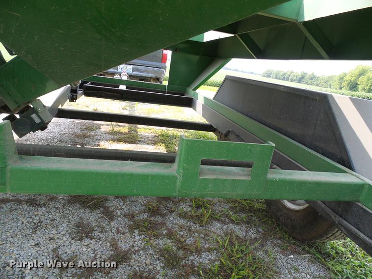 image for item DE5165 Patriot 200 seed tender trailer