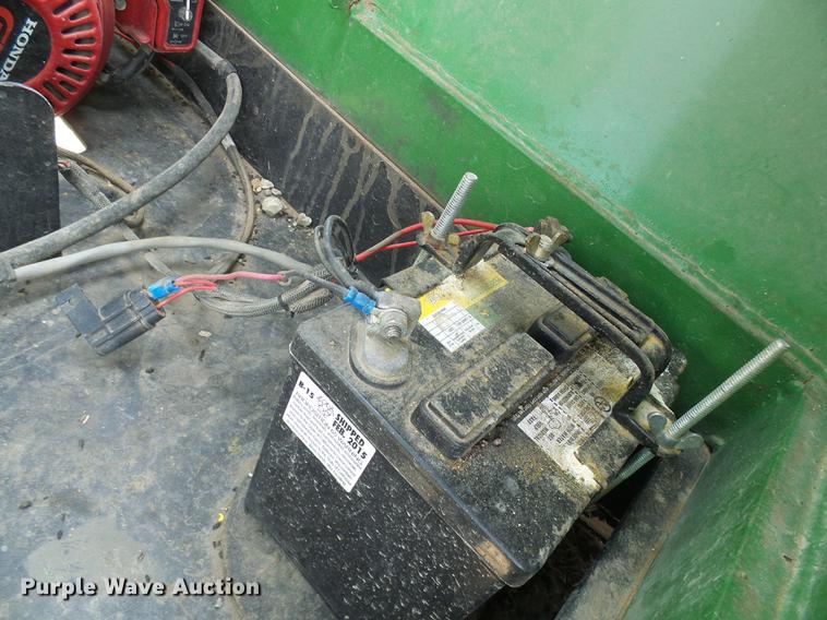 image for item DE5165 Patriot 200 seed tender trailer